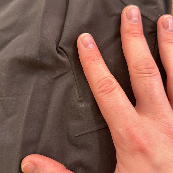 Men’s Lululemon Grey Surge Hybrid Pant - Picture 5 of 5